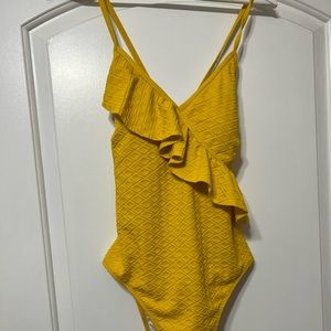 Cupshe yellow one piece